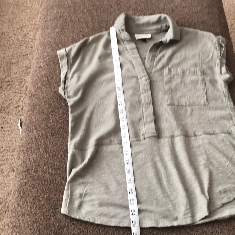 NWOT Universal Thread top - Picture 7 of 7